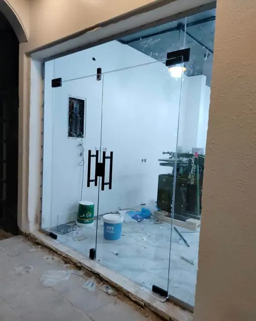 زجاج سكريت