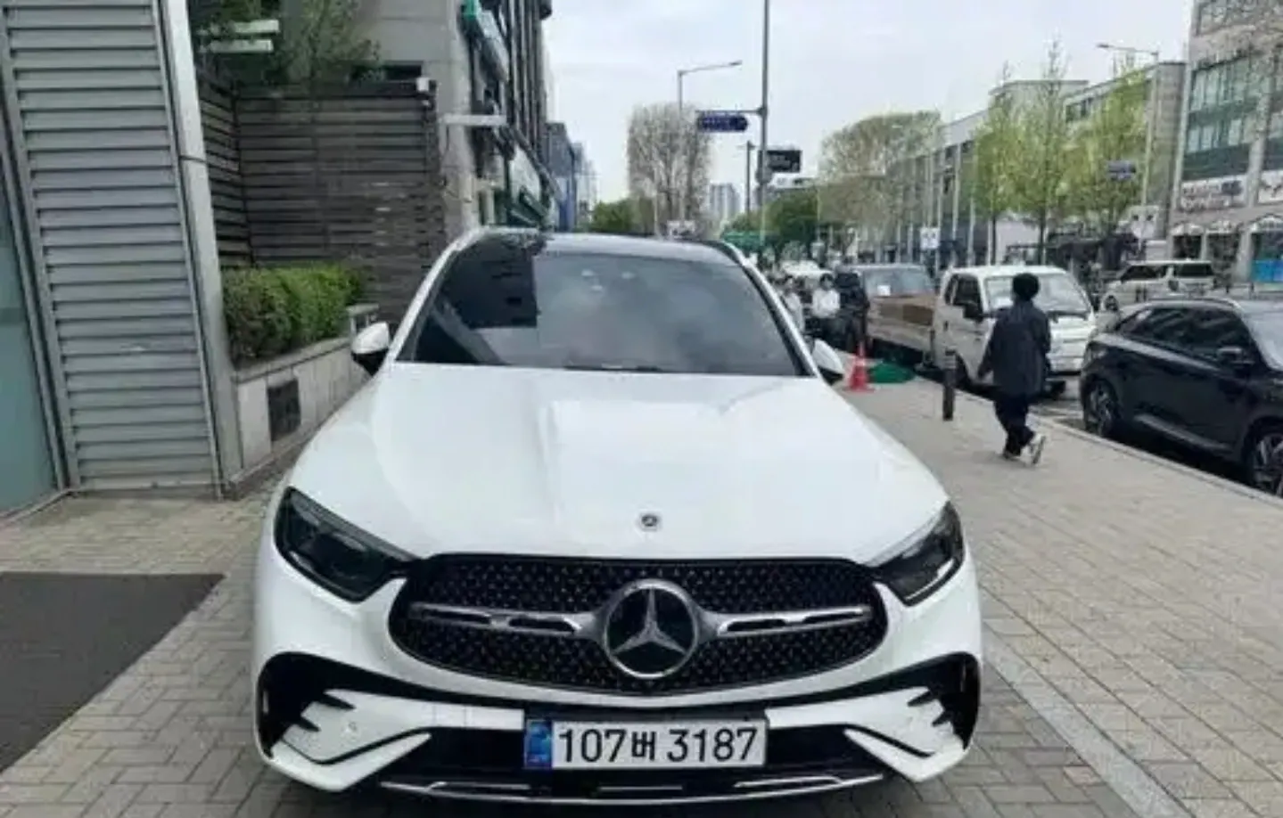 مرسيدس GLC300 AMG Line موديل 26