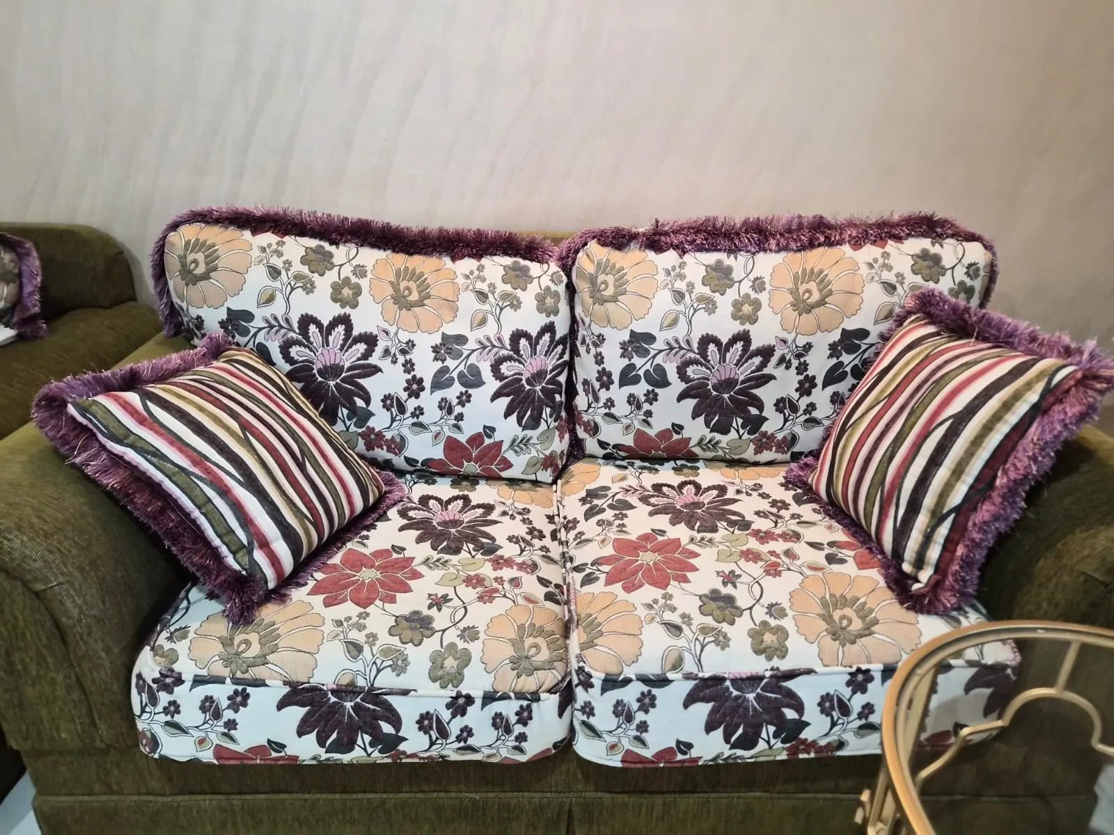 توصيل جمعيه خيريه تاخذ تستقبل الاثاث المستعمل بالرياض 0533162272