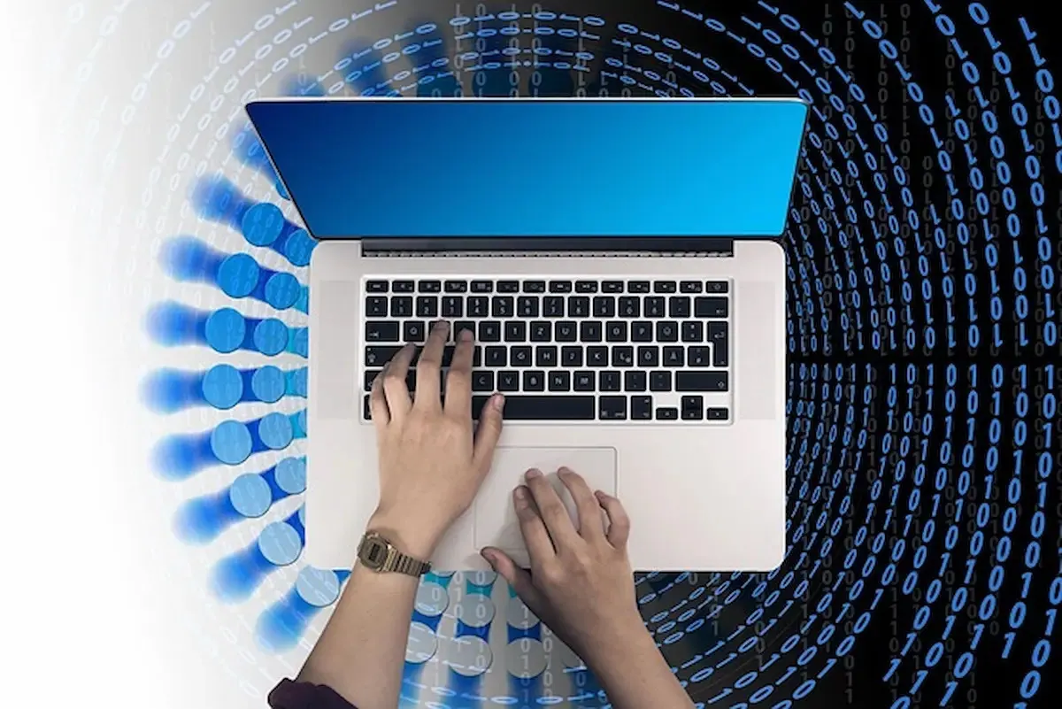 مشروع تطبيق قائم