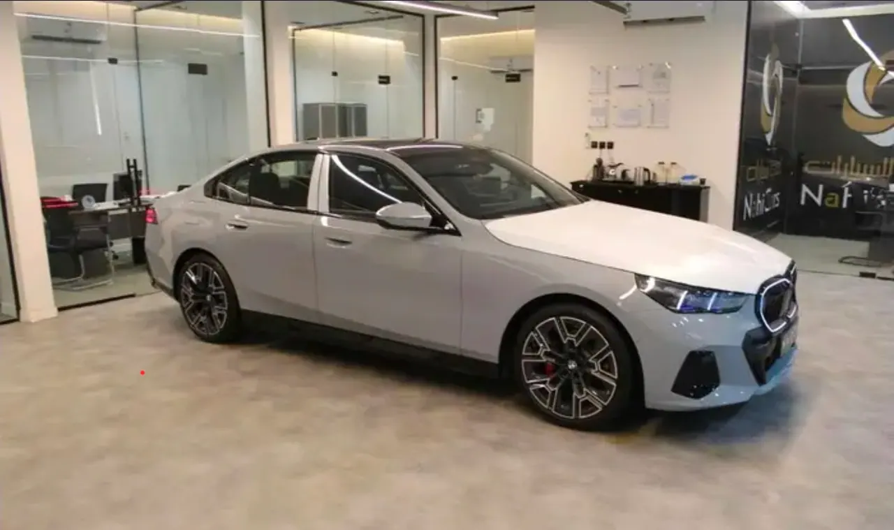 بي ام دبليو 520i M kit 2026