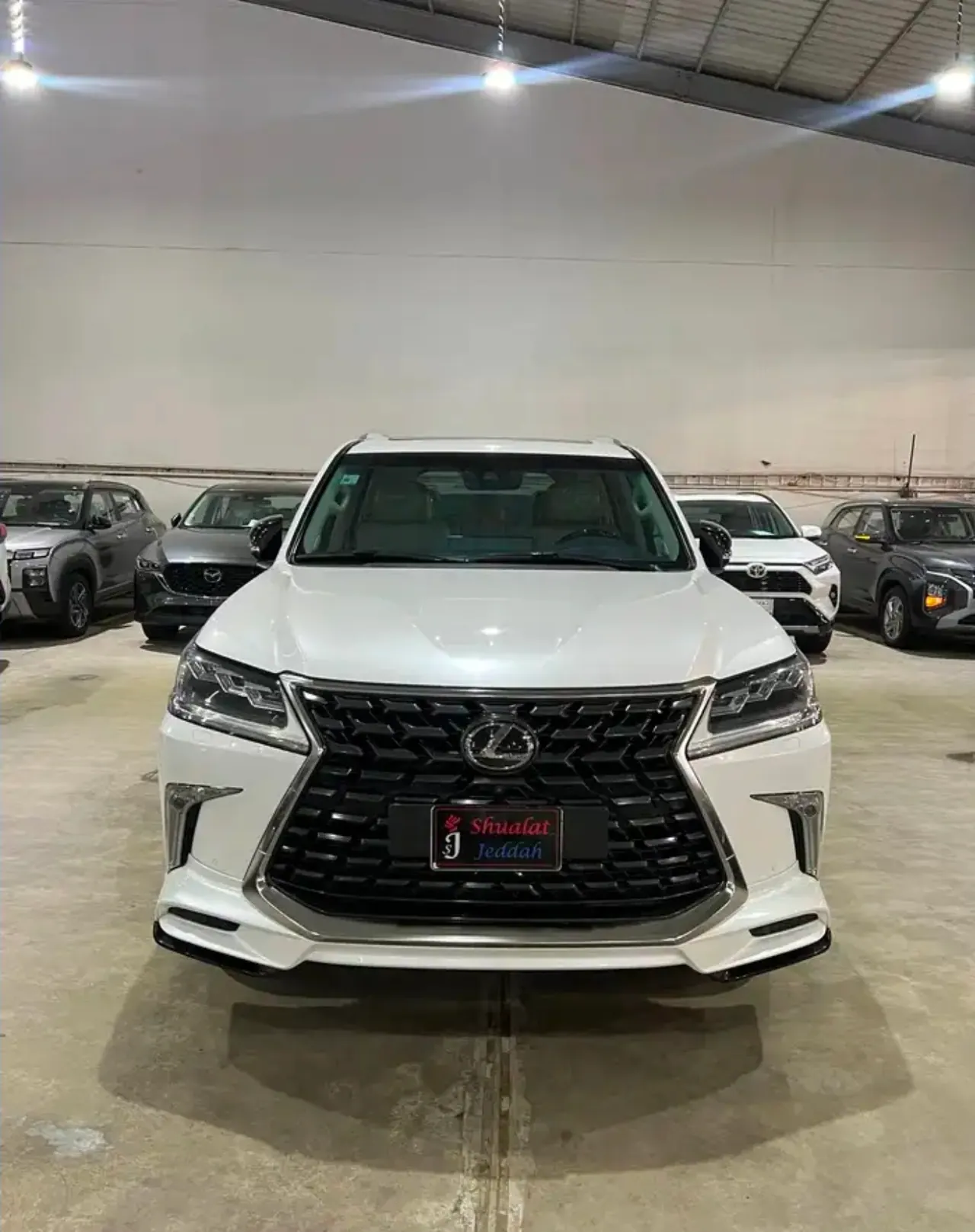جيب لكزس LX570 SS 2021 سبورت شبه جديد ( عبداللطيف جميل )