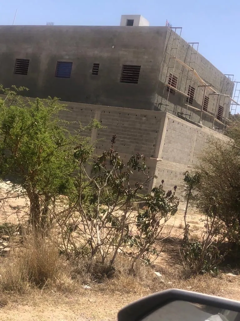 شريك في عماره في موقع سياحي ابها