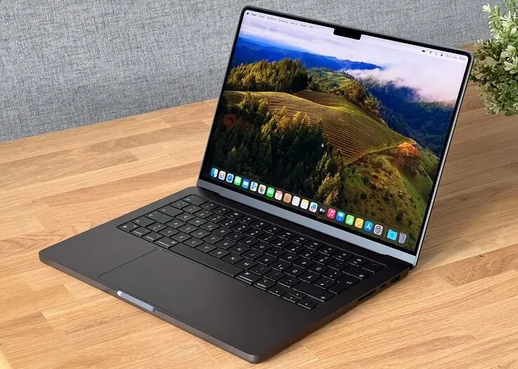ماك بوك برو M3 Pro للبيع