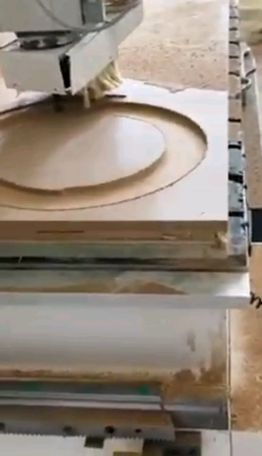 فرصة بيع مكينه CNC روتر مواصفات عالية صناعة في الصين في جدة